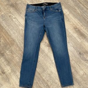Torrid Bombshell Skinny jeans 16R